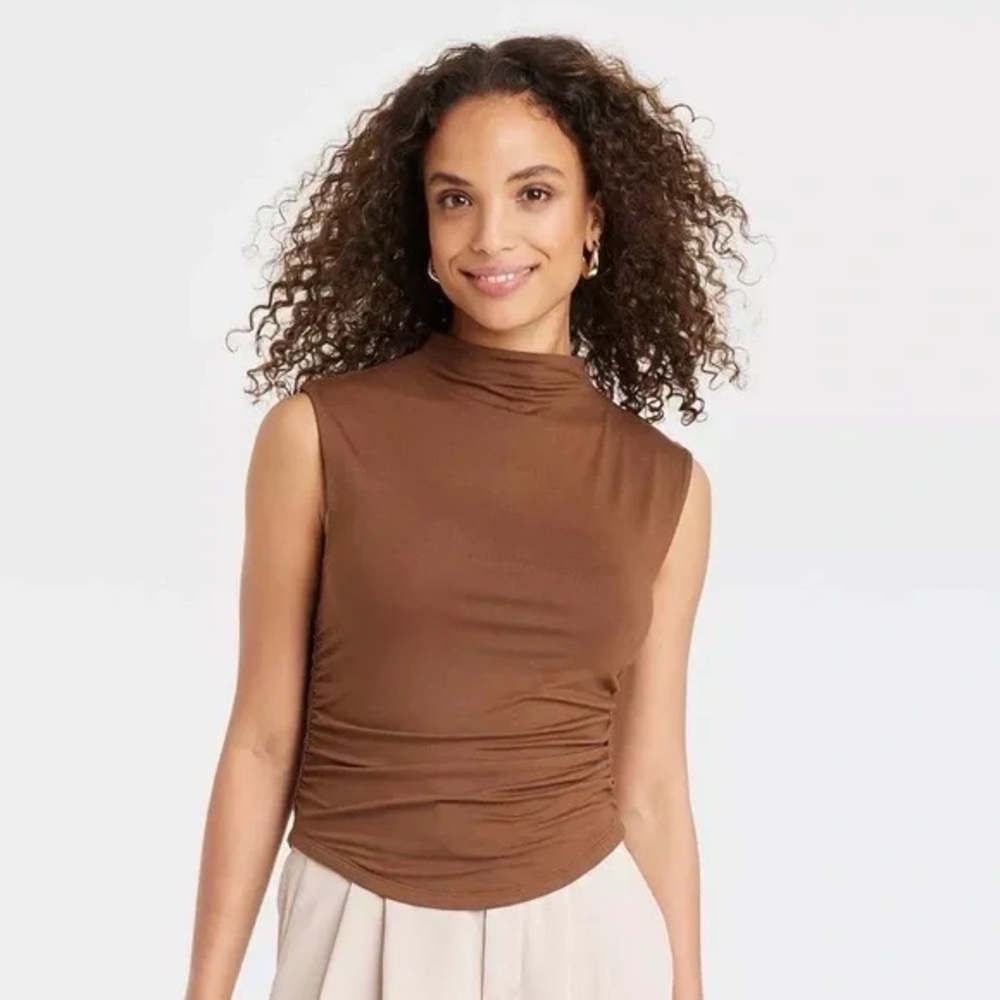 Slim fit mock neck sleeveless top NWT